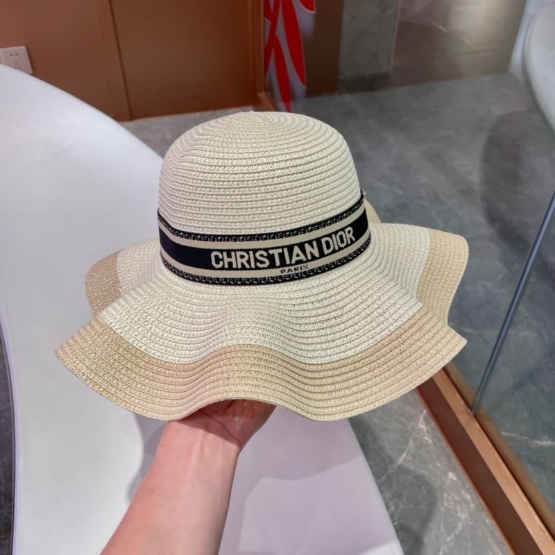 CHRISTIAN DIOR